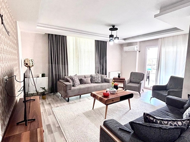 TARSUS D400 YOLU ÜZERİ 4+1 175 m2 DAİRE