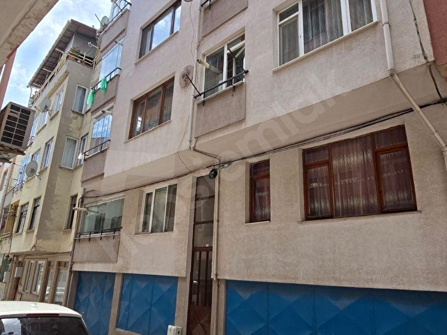 TEKİRDAĞ SÜLEYMANPAŞA ÇARŞI İÇİ SATILIK 2. KAT 1+1 DAİRE
