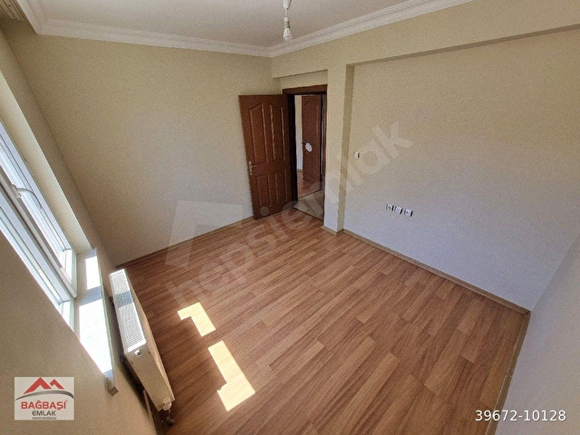 KALETEPE MAH SİTE İÇİNDE 4.KAT 3+1 ÇİFT BANYO TERAS BALKONLU - Görsel 15