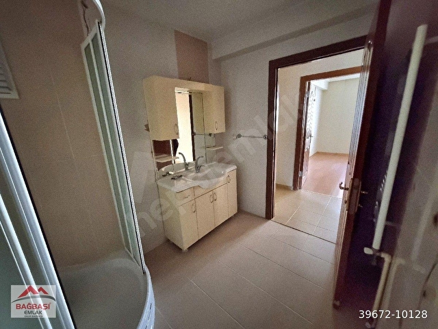 KALETEPE MAH SİTE İÇİNDE 4.KAT 3+1 ÇİFT BANYO TERAS BALKONLU - Görsel 22