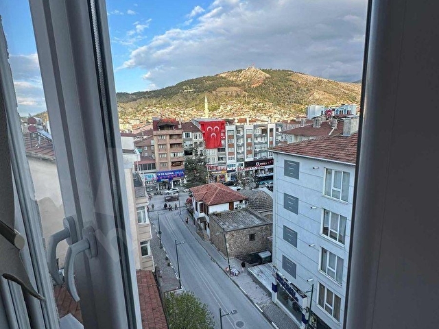 ÇARŞI MERKEZ DE 3+1 SATILIK DAİRE - Görsel 7