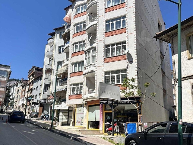 ÇARŞI MERKEZ DE 3+1 SATILIK DAİRE
