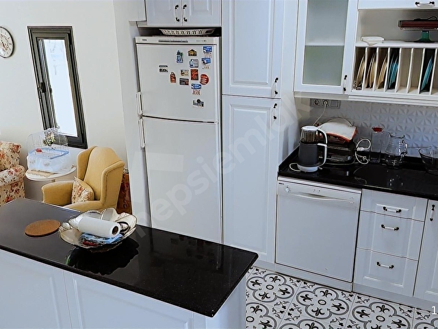 ÇEŞME AYAYORGİ MEVKİ YÜZME HAVUZLU,FULL EŞYALI,SUPERLUX FIRSAT - Görsel 20
