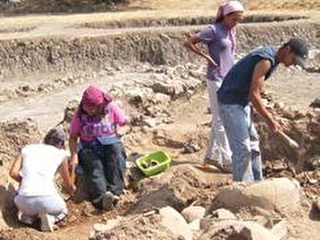 Antalya Döşemealtı Bademağacı Gölcük de Yatırımlık Muhteşem 10.424 m2 Tarla Vasfında Satılık Arazi - Görsel 20