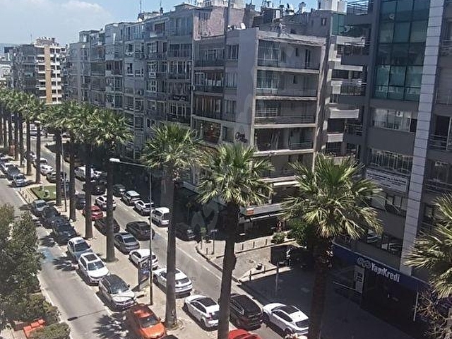ALSANCAK ANA CADDE UZERINDE KIRALIK 3 ODA SALON DAIRE