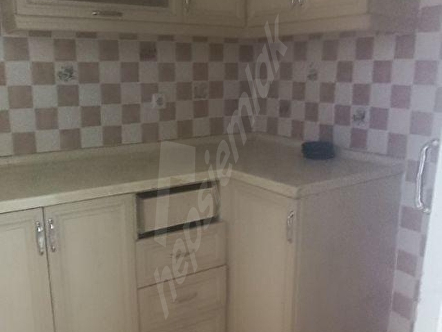 ALSANCAK ANA CADDE UZERINDE KIRALIK 3 ODA SALON DAIRE - Görsel 14