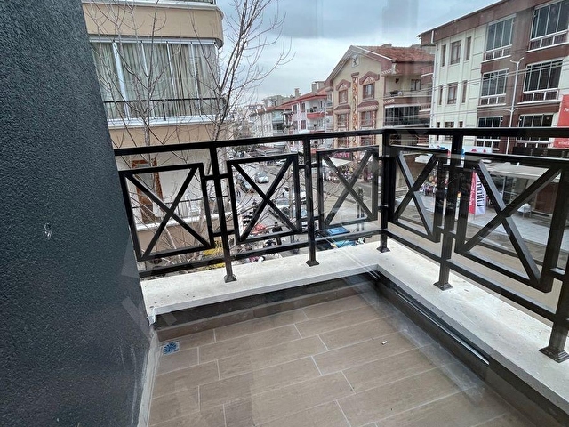 AYŞEGÜL EMLAKTAN PURSAKLAR TAM MERKEZİ KONUMDA SIFIR 2+1 DAİRELER KAT VE CEPHE SEÇENEGİMİZ MEVCUTTUR - Görsel 2