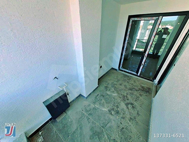 UYTUNDAN EDREMİT KADIKÖYDE DOĞALGAZLI 1+1 KİRALIK DAİRE - Görsel 27