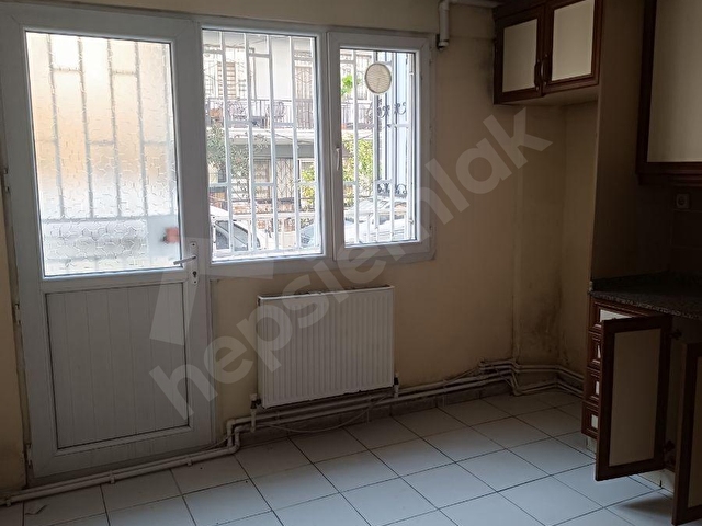Ege Üniversitesine Yakın Kiralık 2+1 Zemin Kat Daire | Bornova - Görsel 2