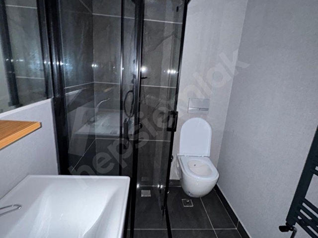 TUNALI MERKEZDE İÇİ FULL EŞYALI YENİ BİNA 1+1 KAÇMAZ FIRSAT - Görsel 21