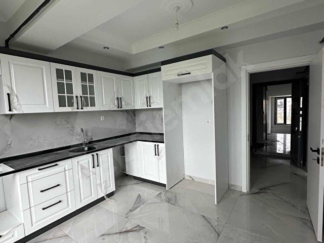 KARTEPE DE KİRALIK 2+1 ÇATI DUBLEKS DAİRE