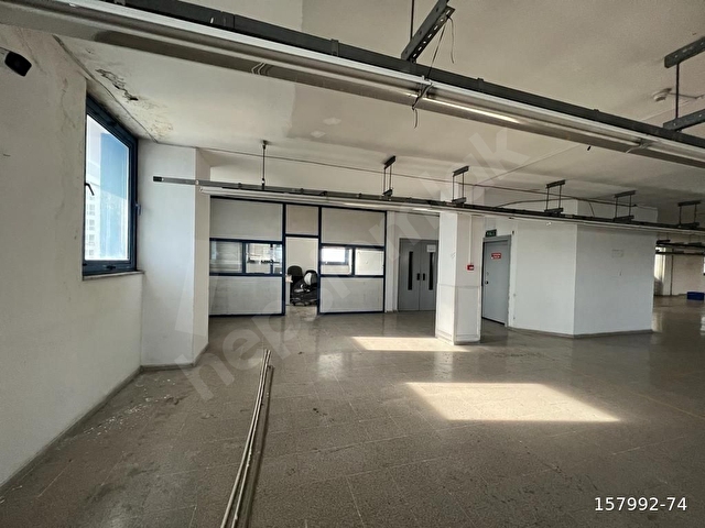 MERKEZDE METROYA YAKIN KİRALIK 1000 M2 İŞYERİ DEPO OFİS - Görsel 8