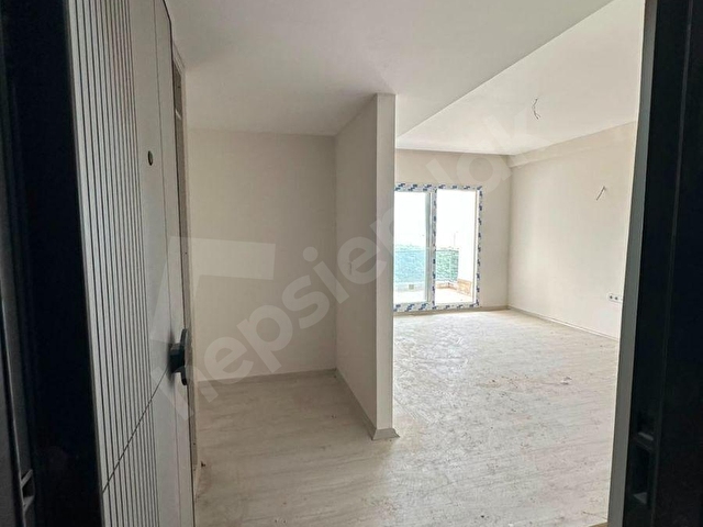 2+1 AYAŞTA SIFIR HAVUZLU, PANAROMİK UÇTAN UCA DENİZ MANZARALI DAİRE - Görsel 5
