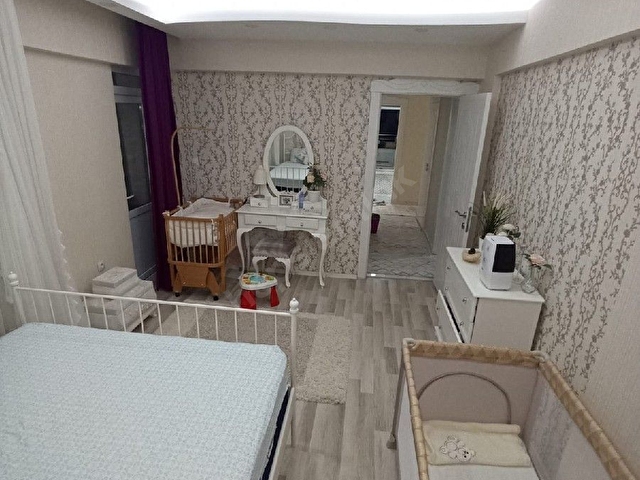 İbni Sinada lüks 3+1 kat bahçeli pazarlık az da olsa var 037960716