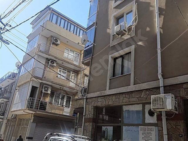 İZMİR BORNOVA YEŞİLOVADA MERKEZDE İÇİ LÜX YAPILI 2+1 110 M2 - Görsel 22