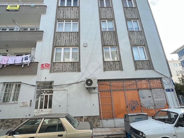 Mavral sokakta 3+1 cadde cephesi