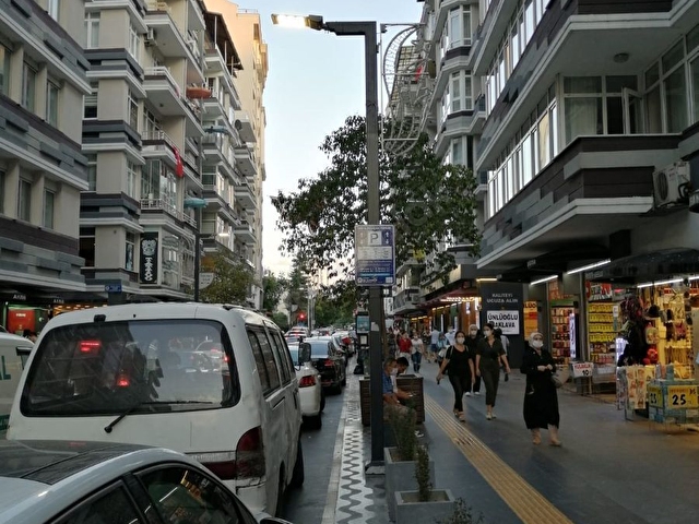 Ciftlik Cadde Cepheli 3 1 Satilik Daire 98596 1089 Hurriyet Emlak