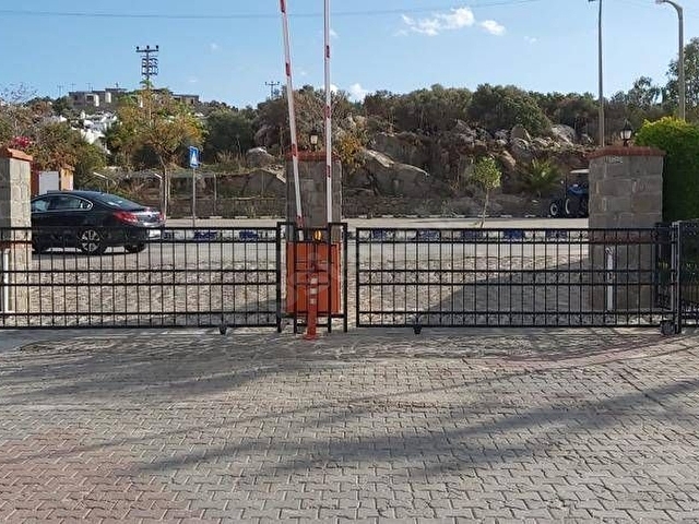 SAHİBİNDEN TÜRKBÜKÜNDE HAVUZ VE DENİZ MANZARALI 3+1 KİRALIK VİLLA - Görsel 28
