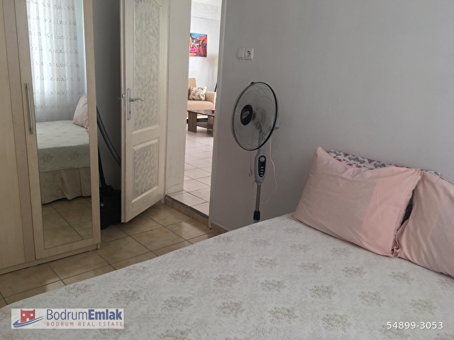 Bodrum Merkezde Denize 30 M Esyali Kiralik Daire 54899 3053 Hurriyet Emlak