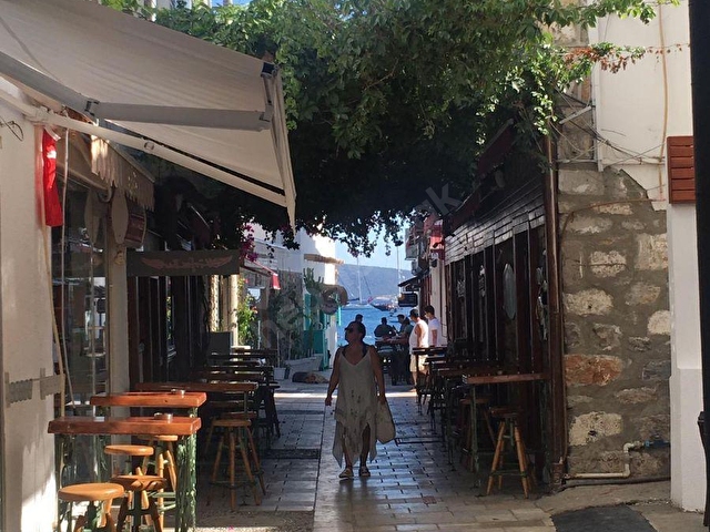 Bodrum Merkezde Denize 30 M Esyali Kiralik Daire 54899 3053 Hurriyet Emlak