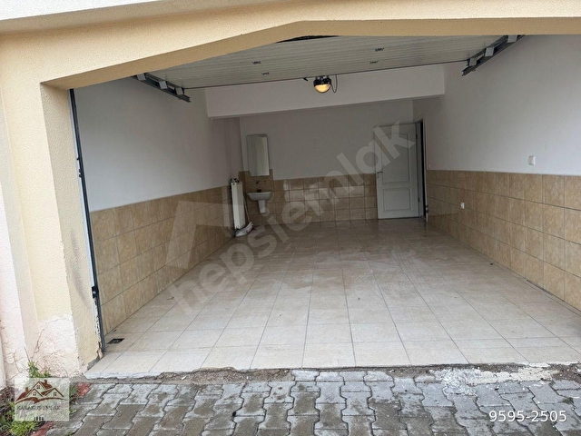ÇANKAYA  DODURGADA GÜVENGİR SİTESİ VİLLARINDA 5+1 BAKIMLI  KARAKUŞTAN - Görsel 20
