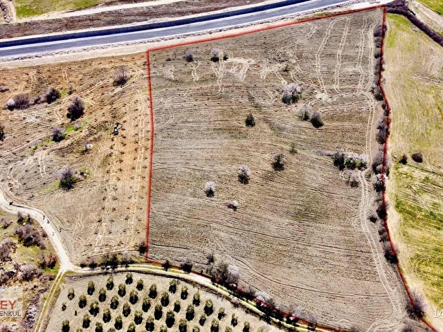 MANİSA GÖRDESTE SATILIK 24.000 m² YATIRIMLIK TARLA - Görsel 3