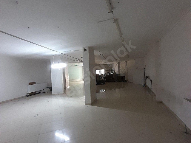 RNKdan DAYI İŞ MERKEZİNE YAKIN 3 KATLI 630M2 DÜKKAN - Görsel 8
