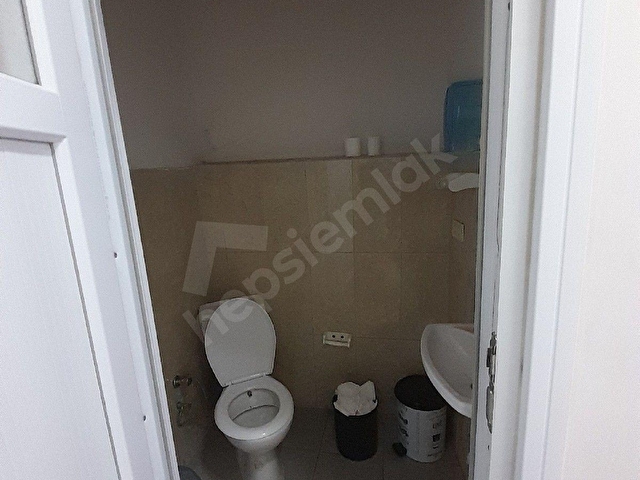RNKdan DAYI İŞ MERKEZİNE YAKIN 3 KATLI 630M2 DÜKKAN - Görsel 14