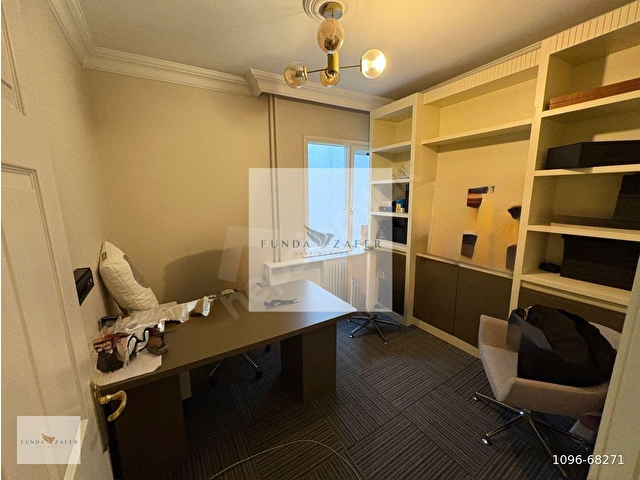 Bebek Merkezde 190m2 Kullanımlı Keyifli Asansörlü Kiralık - Görsel 8