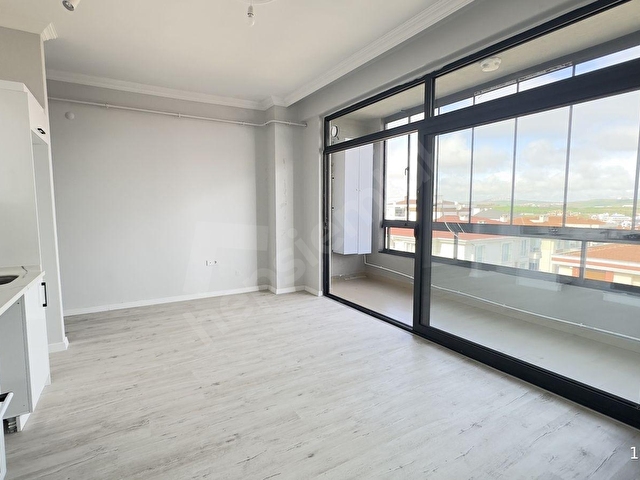 FULL EŞYALI 1+1 | MERKEZİ KONUM | HOME OFİS KULLANIMINA UYGUN - Görsel 9