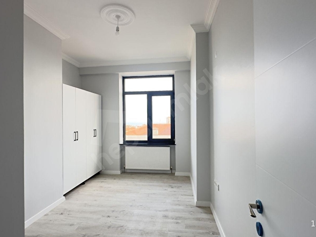 FULL EŞYALI 1+1 | MERKEZİ KONUM | HOME OFİS KULLANIMINA UYGUN - Görsel 17