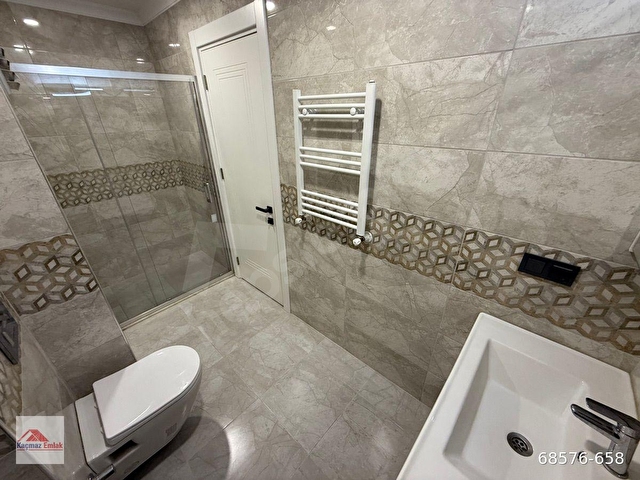 ACIBADEM YAPRAK SOKAKTA, SIFIR BİNADA, KAT MÜLKİYET İSKANLI, ÖN CEPHE, 3+1 SATILIK - Görsel 27
