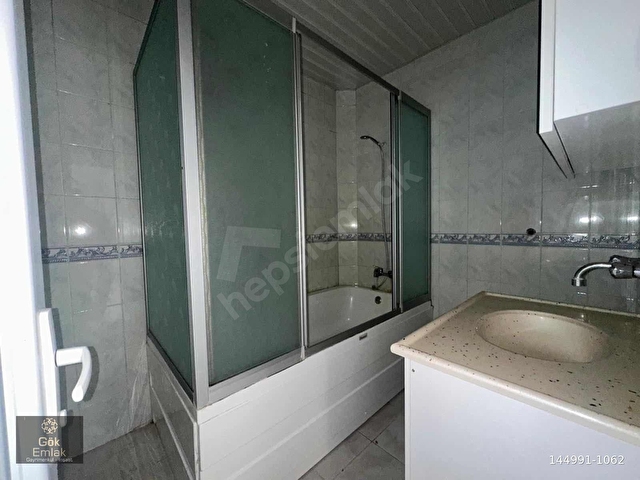 MALAZGİRT MAH. OKULA PAZARA YAKIN KATTA FULL YAPILI 3+1 - Görsel 24