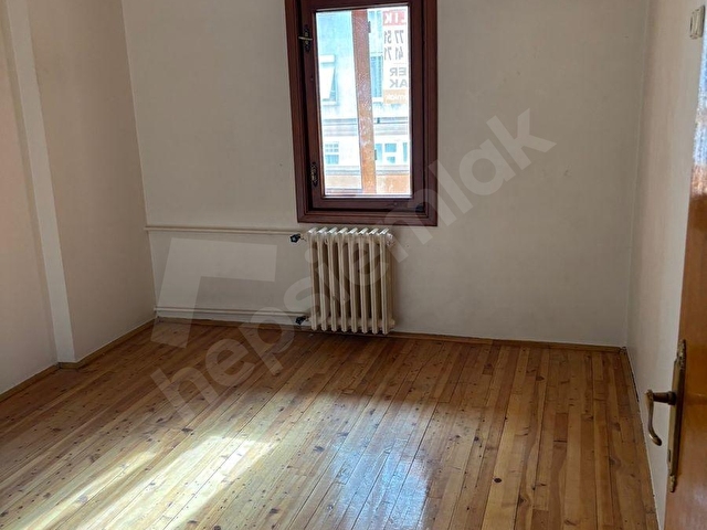 FERİTPAŞA MAHALLESİ KERKÜK CADDESİNDE 4+1 ARA KAT KİRALIK DAİRE - Görsel 9