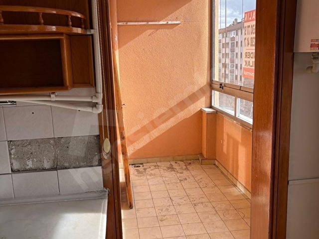 FERİTPAŞA MAHALLESİ KERKÜK CADDESİNDE 4+1 ARA KAT KİRALIK DAİRE - Görsel 15