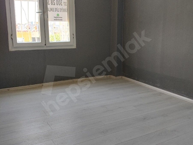 Küçük Dikili de Satlik 2+1 hasarsız daire - Görsel 11