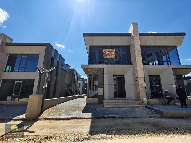 YELLOW CİTY DEN PRİMEMALL KARŞISI TRİPLEX VİLLA