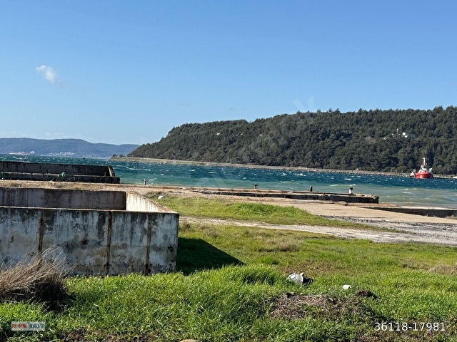 Çanakkale de Satılık İskele ve Plajı Olan İşletme ve Arsası