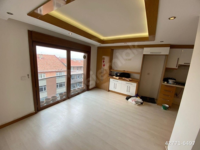 CADDE ÜZERİ 2+1 70 m2 BEKARA UYGUN ARA KAT LÜX DAİRE - Görsel 2