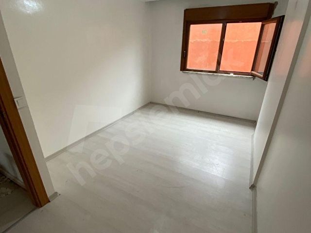 CADDE ÜZERİ 2+1 70 m2 BEKARA UYGUN ARA KAT LÜX DAİRE - Görsel 4