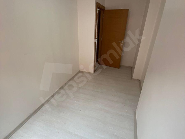 CADDE ÜZERİ 2+1 70 m2 BEKARA UYGUN ARA KAT LÜX DAİRE - Görsel 5