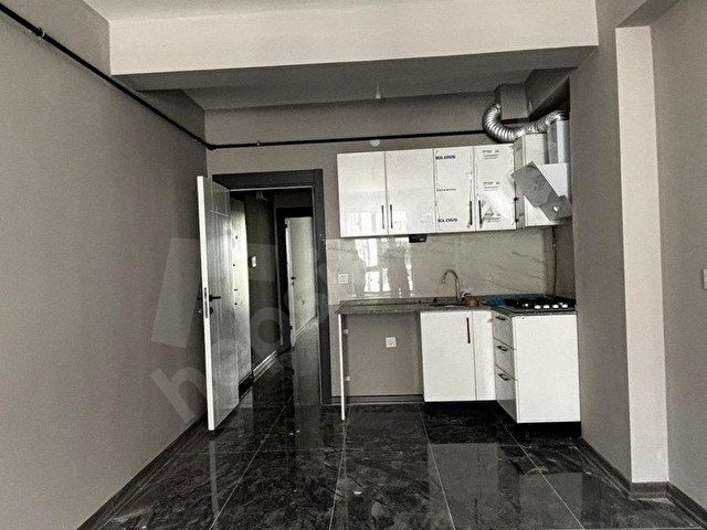 ZAFER MAHALLESİ DERMAN CADDESİ DİBİ ULTAR GENİŞ KİRALIK 1+1DAİRE - Görsel 4