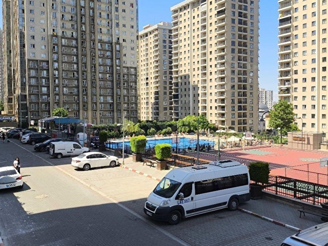 İNNOVİA 2 SİTESİNDE ANA HAVUZ CEPHE 1+1 TEMİZ ESYALİ DAİRE - Görsel 6