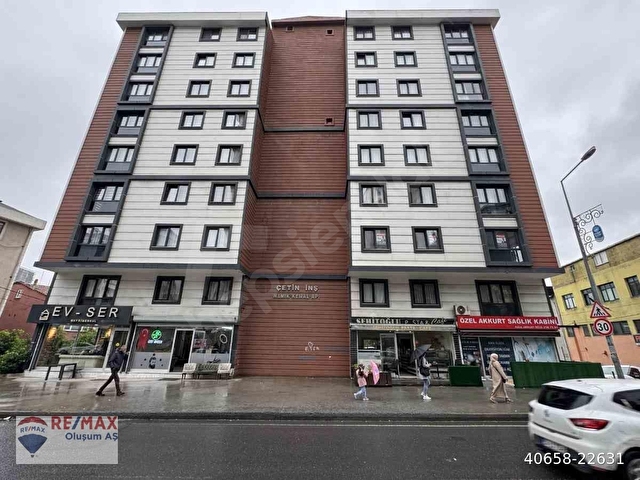 ALİBEYKÖY 90M² 2+1 ASANSÖRLÜ OTOPARKLI NAMIK KEMAL CADDESİ ÜZERİ ÇİFT CEPHE KÖŞE DAİRE KİRALIK