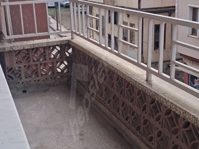 AKGÜN EMLAKDAN** SATILIK DAİRE**  3+1   2. KAT 140 M2 - Görsel 9