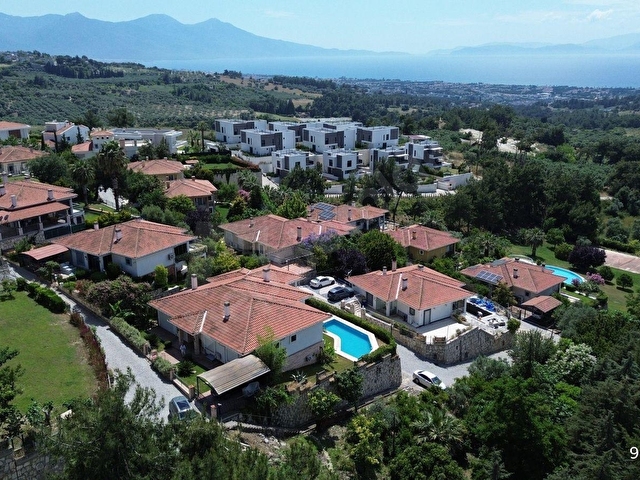 Soğucakta Deniz Manzaralı Özel Havuzlu 8+1 Lüks Villa - Görsel 7