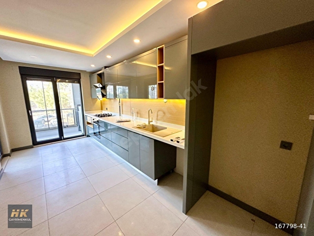 Uncalıda Havuzlu Güvenlikli Site İçi 3+1 Satılık Ara Kat Daire - Görsel 7