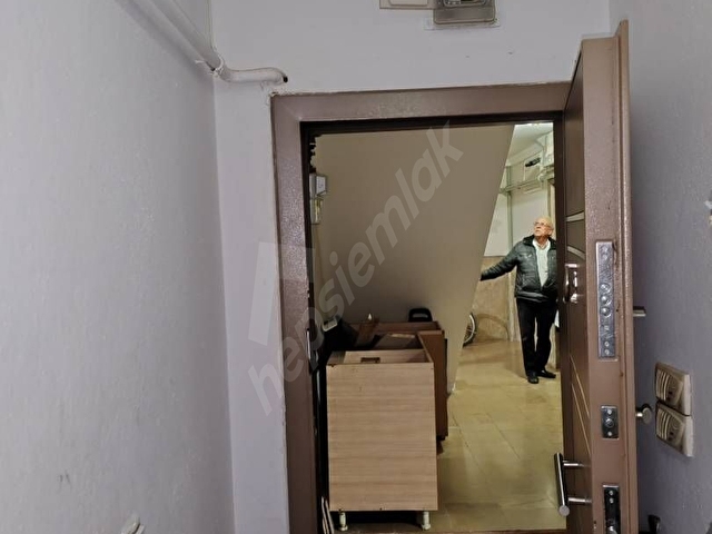 Paşakonakta Aile Sitesinde Zeminde daire - Görsel 3