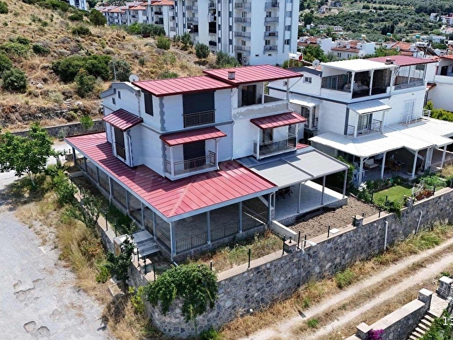 Kuşadası davutlarda ful manzaralı eşyalı havuzlu satılık
