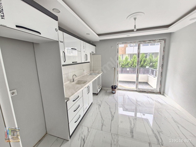 ÇAM SOKAKTA UYGUN FİYATLI HESAPLI 3+1 MÜKEMMEL DAİRE